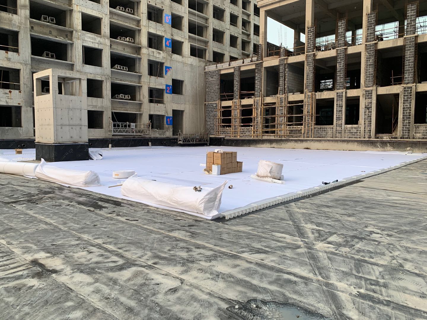 車庫(kù)頂板排水系統(tǒng)